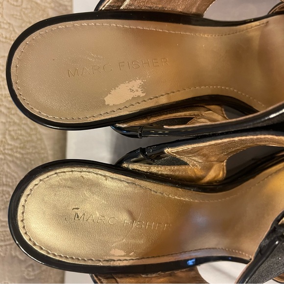 Marc Fisher Black Glitter Women’s Wedge Sandal with Gold Front Zipper, Size 8M - Picture 6 of 7